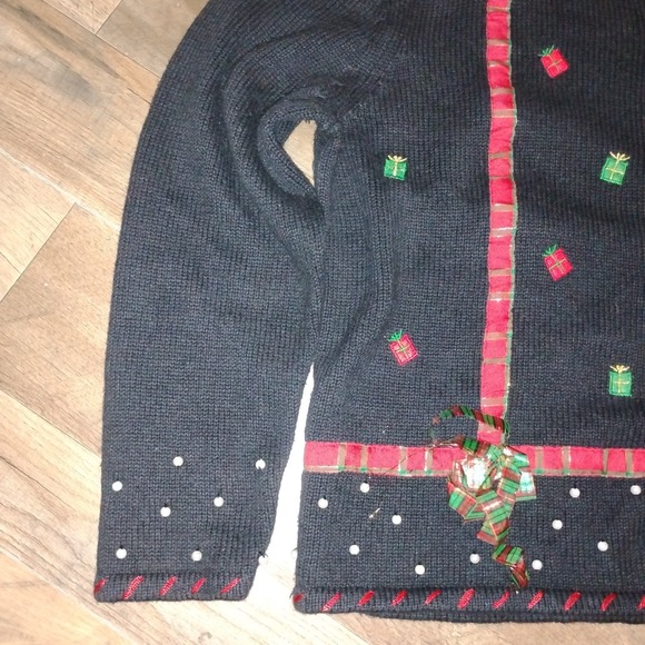 Studio Christmas Cardigan Sweater Petite Women PL Presents, Gifts, Bow - Picture 2 of 16
